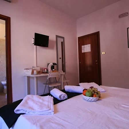 Guest House San Peter روما المظهر الخارجي الصورة